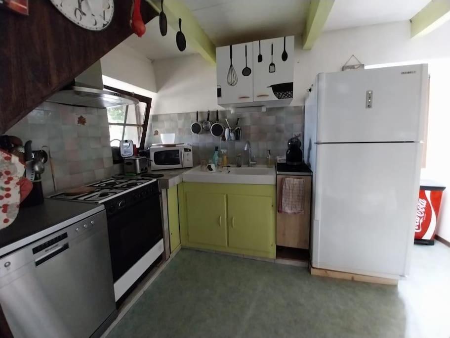 Maison En Pierres Pradinas Zewnętrze zdjęcie